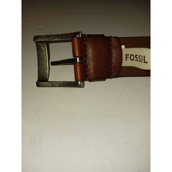Fossil Genuine Leather Mens Belt Brown Vintage Distressed Buckle - Picture 3 of 6